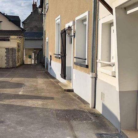 Maison Semi-Troglodyte Avec 4 Velos โรเชอร์กอร์บง ภายนอก รูปภาพ