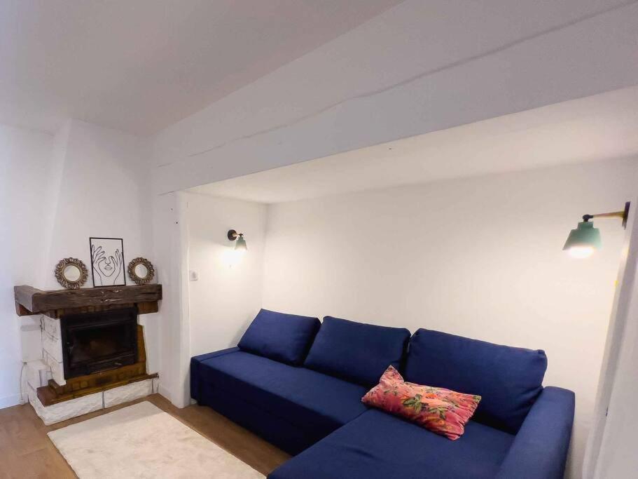 Maison Semi-Troglodyte Avec 4 Velos โรเชอร์กอร์บง ภายนอก รูปภาพ
