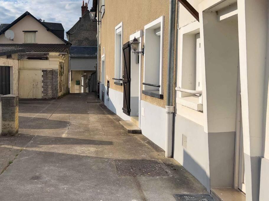 Maison Semi-Troglodyte Avec 4 Velos โรเชอร์กอร์บง ภายนอก รูปภาพ