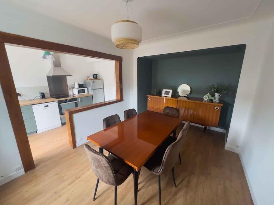 Maison Semi-Troglodyte Avec 4 Velos โรเชอร์กอร์บง ภายนอก รูปภาพ